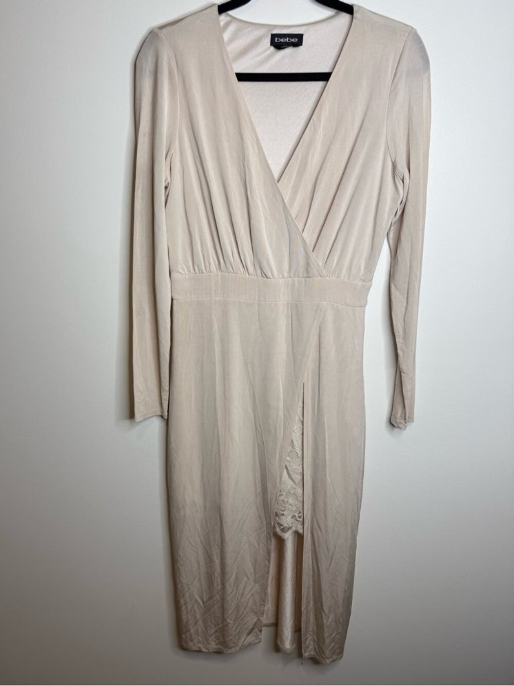 bebe Neutral Cream V-Neck Long Sleeve Wrap Dress size medium